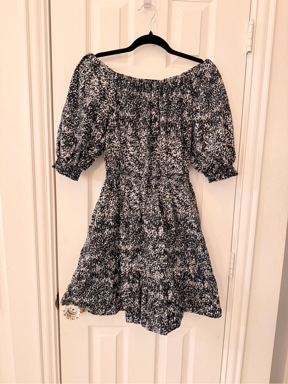 GAP Black and White Off or On the Shoulder Printed Dress